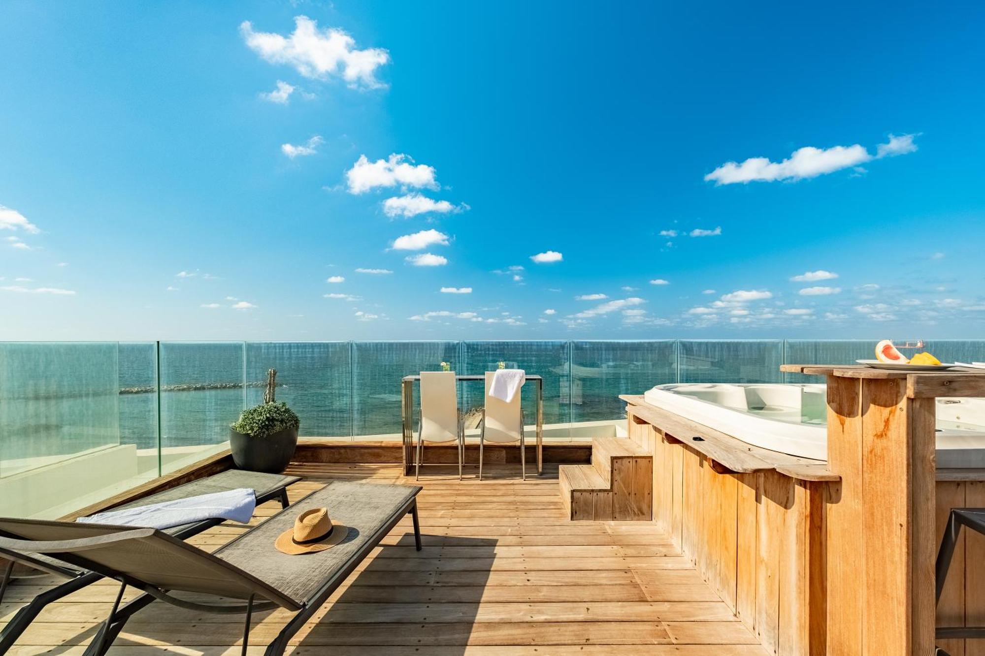 Penthouse 3Br + Roof Top + Parking - On The Beach Haïfa Extérieur photo